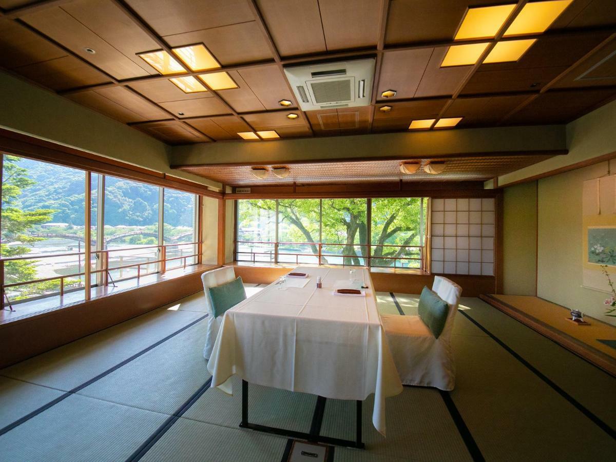 Iwakuni Kokusai Kanko Hotel Exterior foto